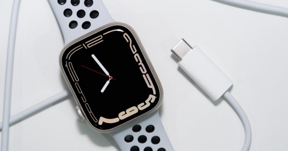 apple watch won't charge