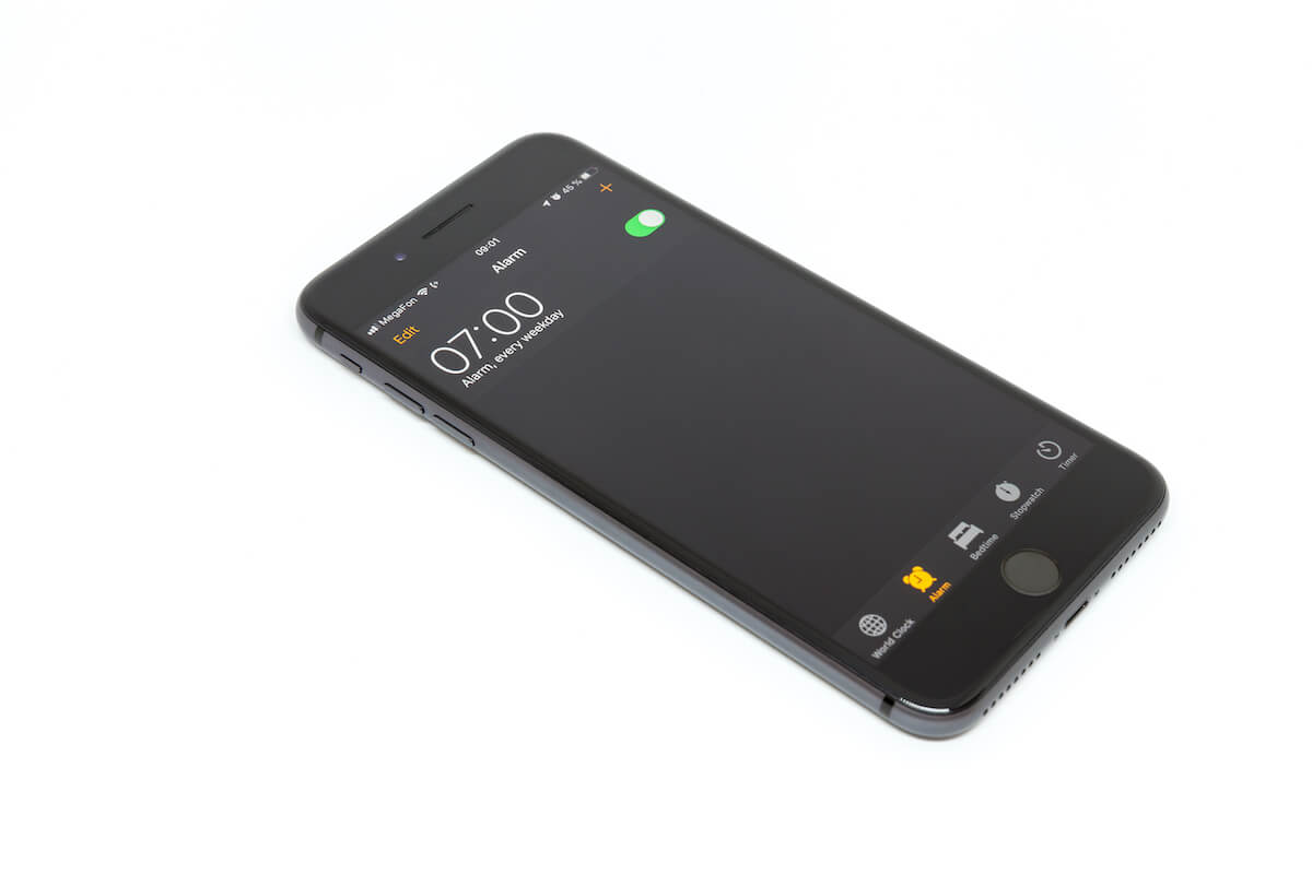 setting alarm iphone 7
