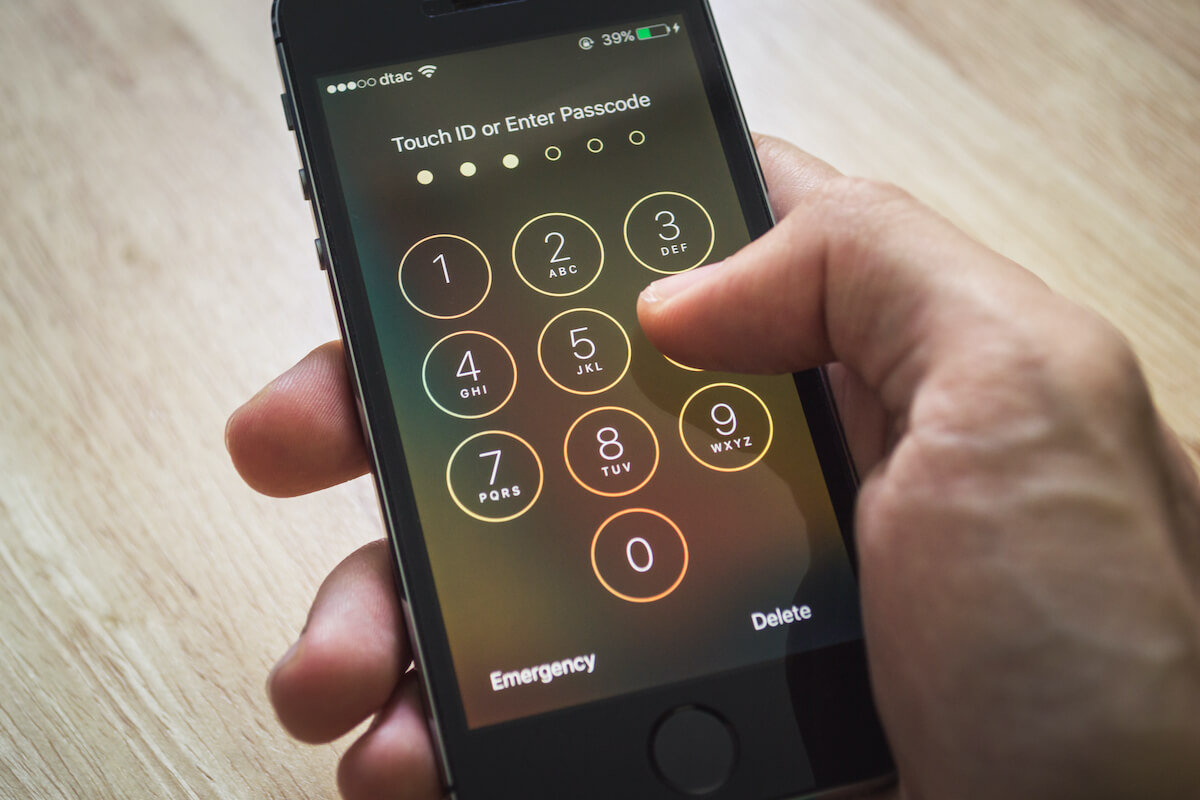 iphone 6 lock button not working
