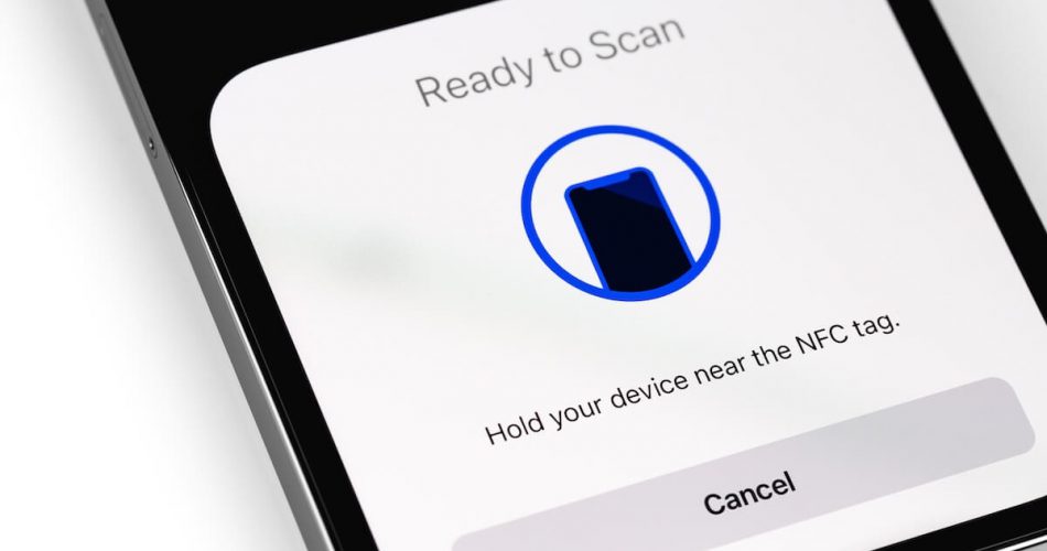 how to turn on nfc on iphone