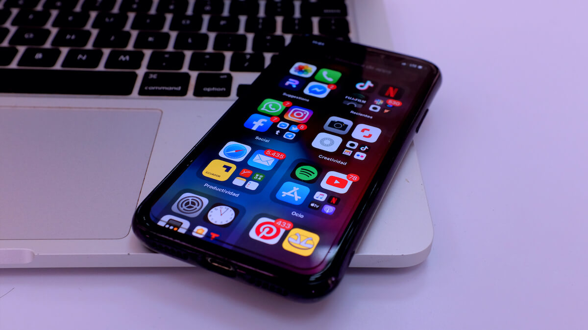 How to Put 2 Pictures SidebySide on iPhone